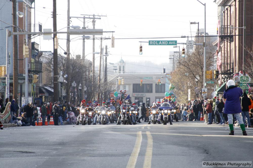 37th Annual Mayors Christmas Parade 2009\nPhotography by: Buckleman Photography\nall images ©2009 Buckleman Photography\nThe images displayed here are of low resolution;\nReprints available,  please contact us: \ngerard@bucklemanphotography.com\n410.608.7990\nbucklemanphotography.com\n_1037.CR2