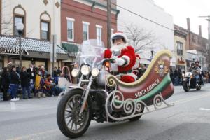 37th Annual Mayors Christmas Parade 2009\nPhotography by: Buckleman Photography\nall images ©2009 Buckleman Photography\nThe images displayed here are of low resolution;\nReprints available,  please contact us: \ngerard@bucklemanphotography.com\n410.608.7990\nbucklemanphotography.com\n_1075.CR2