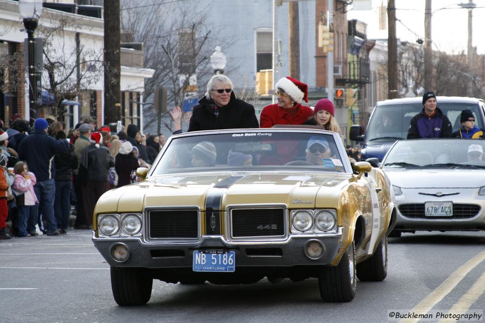 37th Annual Mayors Christmas Parade 2009\nPhotography by: Buckleman Photography\nall images ©2009 Buckleman Photography\nThe images displayed here are of low resolution;\nReprints available,  please contact us: \ngerard@bucklemanphotography.com\n410.608.7990\nbucklemanphotography.com\n_1106.CR2