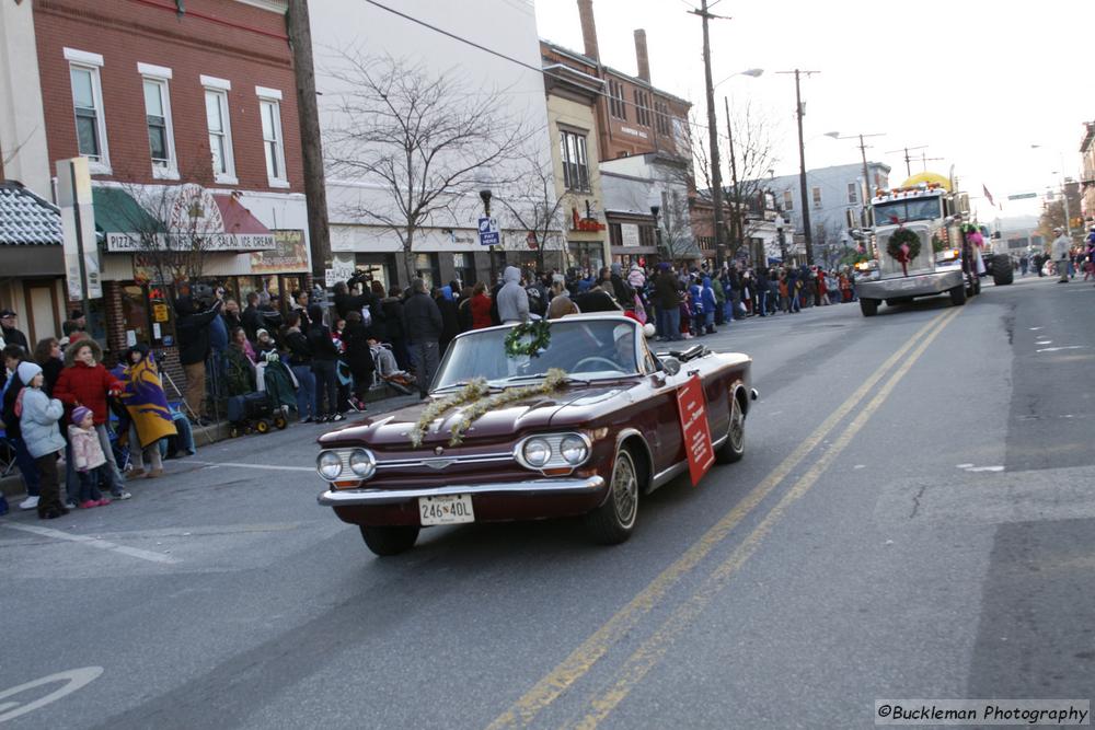37th Annual Mayors Christmas Parade 2009\nPhotography by: Buckleman Photography\nall images ©2009 Buckleman Photography\nThe images displayed here are of low resolution;\nReprints available,  please contact us: \ngerard@bucklemanphotography.com\n410.608.7990\nbucklemanphotography.com\n_1134.CR2