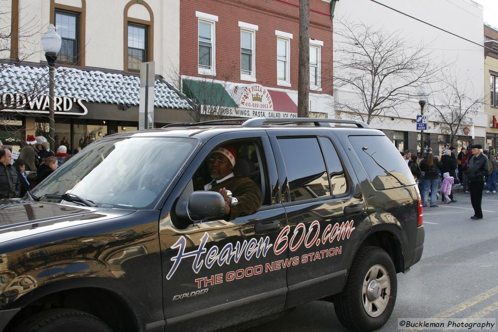 37th Annual Mayors Christmas Parade 2009\nPhotography by: Buckleman Photography\nall images ©2009 Buckleman Photography\nThe images displayed here are of low resolution;\nReprints available,  please contact us: \ngerard@bucklemanphotography.com\n410.608.7990\nbucklemanphotography.com\n_1180.CR2