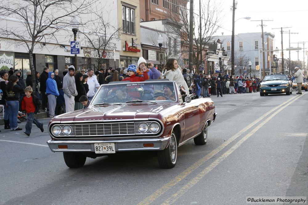 37th Annual Mayors Christmas Parade 2009\nPhotography by: Buckleman Photography\nall images ©2009 Buckleman Photography\nThe images displayed here are of low resolution;\nReprints available,  please contact us: \ngerard@bucklemanphotography.com\n410.608.7990\nbucklemanphotography.com\n_1192.CR2