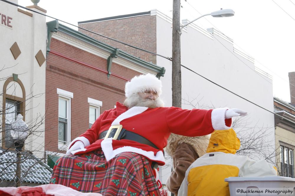 37th Annual Mayors Christmas Parade 2009\nPhotography by: Buckleman Photography\nall images ©2009 Buckleman Photography\nThe images displayed here are of low resolution;\nReprints available,  please contact us: \ngerard@bucklemanphotography.com\n410.608.7990\nbucklemanphotography.com\n_1214.CR2