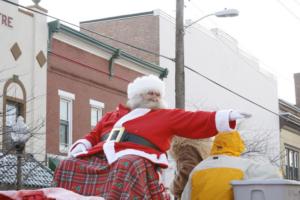 37th Annual Mayors Christmas Parade 2009\nPhotography by: Buckleman Photography\nall images ©2009 Buckleman Photography\nThe images displayed here are of low resolution;\nReprints available,  please contact us: \ngerard@bucklemanphotography.com\n410.608.7990\nbucklemanphotography.com\n_1214.CR2