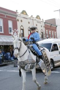 37th Annual Mayors Christmas Parade 2009\nPhotography by: Buckleman Photography\nall images ©2009 Buckleman Photography\nThe images displayed here are of low resolution;\nReprints available,  please contact us: \ngerard@bucklemanphotography.com\n410.608.7990\nbucklemanphotography.com\n_1236.CR2