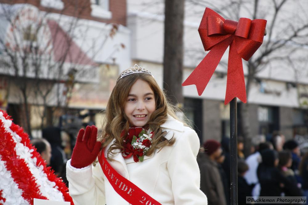 37th Annual Mayors Christmas Parade 2009\nPhotography by: Buckleman Photography\nall images ©2009 Buckleman Photography\nThe images displayed here are of low resolution;\nReprints available,  please contact us: \ngerard@bucklemanphotography.com\n410.608.7990\nbucklemanphotography.com\n_1242.CR2