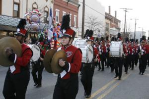 37th Annual Mayors Christmas Parade 2009\nPhotography by: Buckleman Photography\nall images ©2009 Buckleman Photography\nThe images displayed here are of low resolution;\nReprints available,  please contact us: \ngerard@bucklemanphotography.com\n410.608.7990\nbucklemanphotography.com\n_1255.CR2