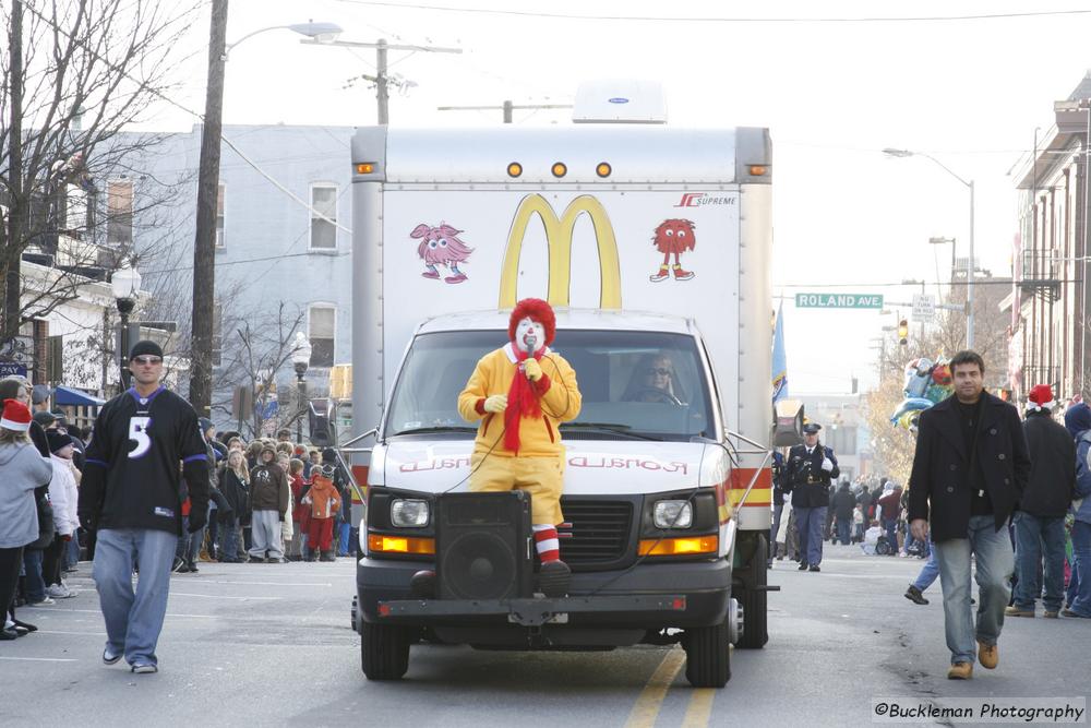 37th Annual Mayors Christmas Parade 2009\nPhotography by: Buckleman Photography\nall images ©2009 Buckleman Photography\nThe images displayed here are of low resolution;\nReprints available,  please contact us: \ngerard@bucklemanphotography.com\n410.608.7990\nbucklemanphotography.com\n_1269.CR2