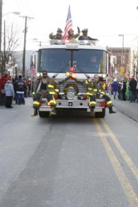 37th Annual Mayors Christmas Parade 2009\nPhotography by: Buckleman Photography\nall images ©2009 Buckleman Photography\nThe images displayed here are of low resolution;\nReprints available,  please contact us: \ngerard@bucklemanphotography.com\n410.608.7990\nbucklemanphotography.com\n_1311.CR2