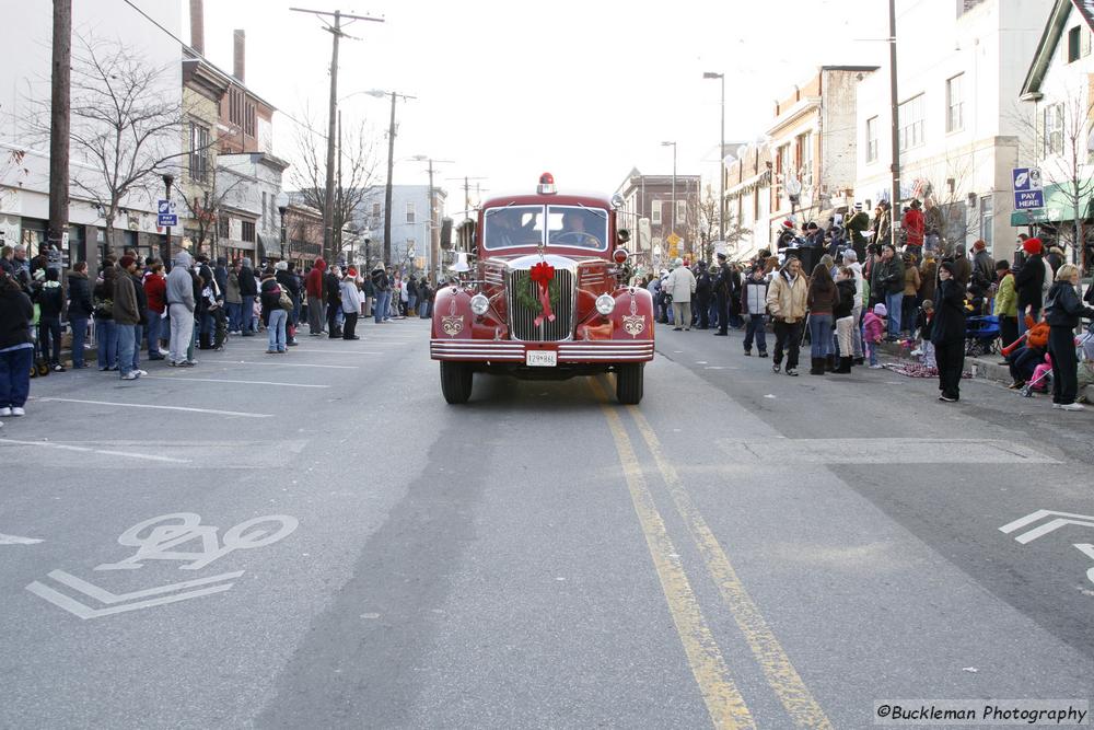 37th Annual Mayors Christmas Parade 2009\nPhotography by: Buckleman Photography\nall images ©2009 Buckleman Photography\nThe images displayed here are of low resolution;\nReprints available,  please contact us: \ngerard@bucklemanphotography.com\n410.608.7990\nbucklemanphotography.com\n_1329.CR2