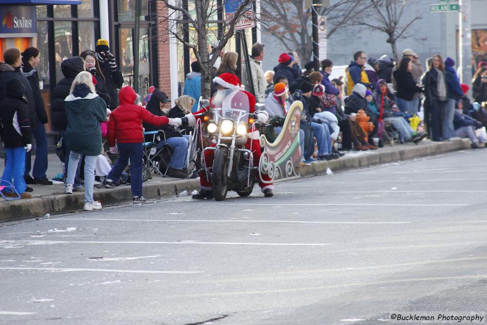 37th Annual Mayors Christmas Parade 2009\nPhotography by: Buckleman Photography\nall images ©2009 Buckleman Photography\nThe images displayed here are of low resolution;\nReprints available,  please contact us: \ngerard@bucklemanphotography.com\n410.608.7990\nbucklemanphotography.com\n_3328.CR2