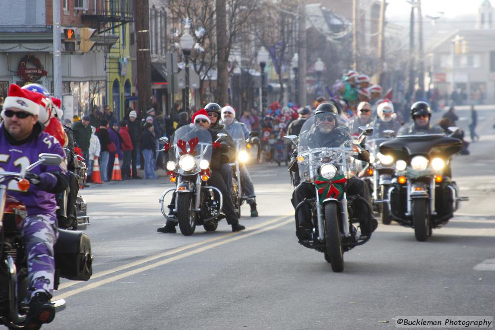 37th Annual Mayors Christmas Parade 2009\nPhotography by: Buckleman Photography\nall images ©2009 Buckleman Photography\nThe images displayed here are of low resolution;\nReprints available,  please contact us: \ngerard@bucklemanphotography.com\n410.608.7990\nbucklemanphotography.com\n_3336.CR2