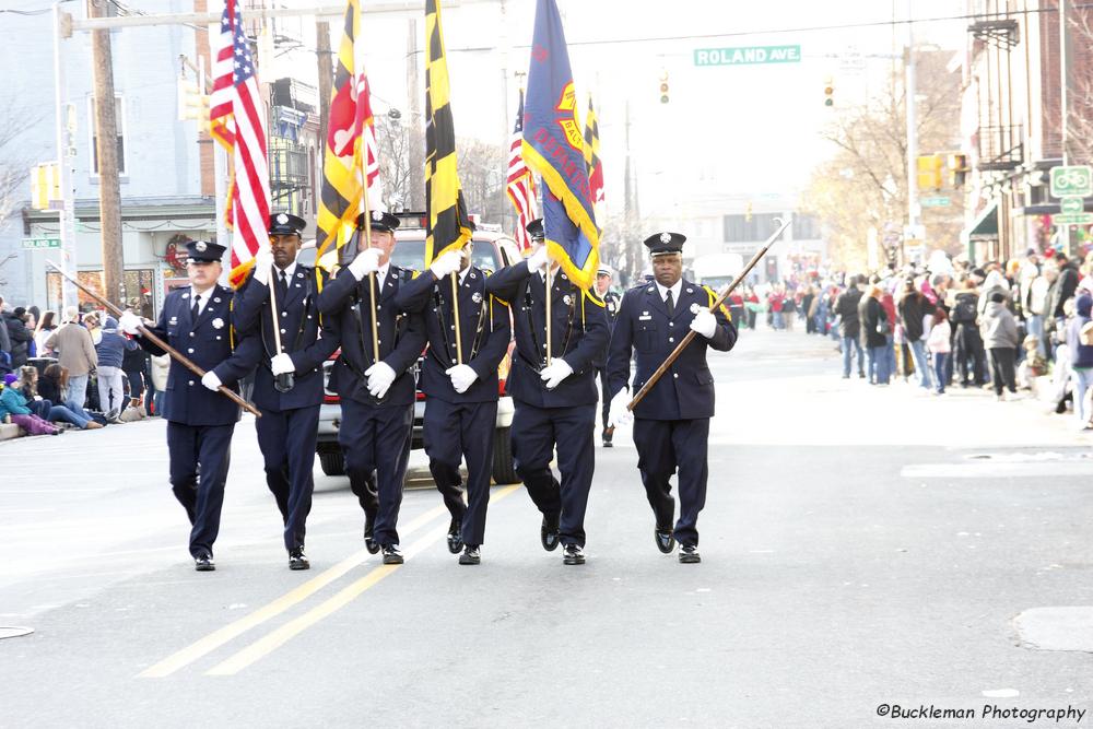 37th Annual Mayors Christmas Parade 2009\nPhotography by: Buckleman Photography\nall images ©2009 Buckleman Photography\nThe images displayed here are of low resolution;\nReprints available,  please contact us: \ngerard@bucklemanphotography.com\n410.608.7990\nbucklemanphotography.com\n_3351.CR2