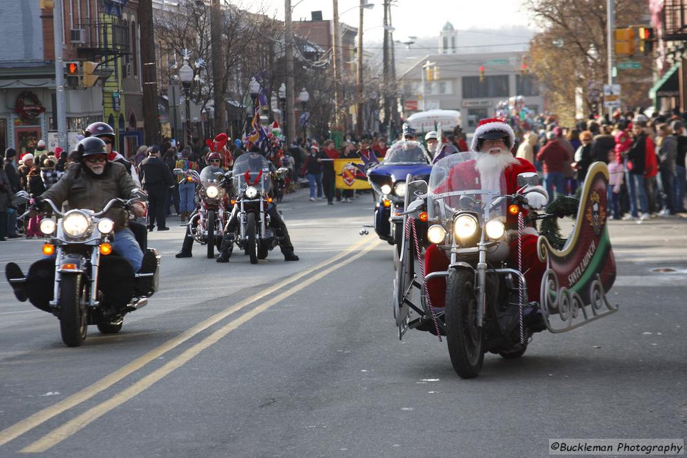 37th Annual Mayors Christmas Parade 2009\nPhotography by: Buckleman Photography\nall images ©2009 Buckleman Photography\nThe images displayed here are of low resolution;\nReprints available,  please contact us: \ngerard@bucklemanphotography.com\n410.608.7990\nbucklemanphotography.com\n_3355.CR2