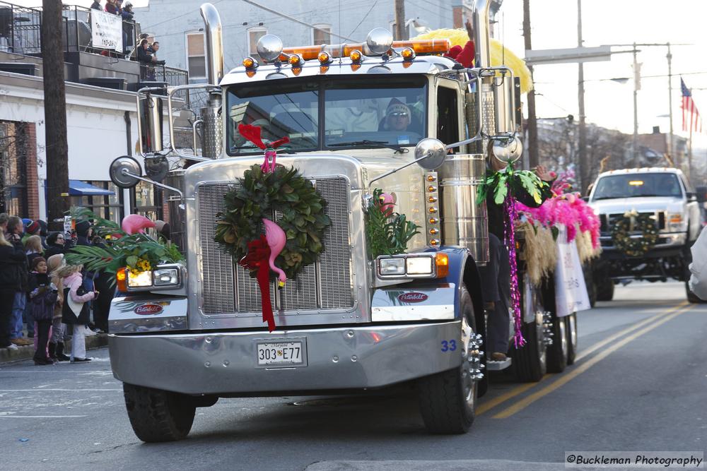 37th Annual Mayors Christmas Parade 2009\nPhotography by: Buckleman Photography\nall images ©2009 Buckleman Photography\nThe images displayed here are of low resolution;\nReprints available,  please contact us: \ngerard@bucklemanphotography.com\n410.608.7990\nbucklemanphotography.com\n_3403.CR2