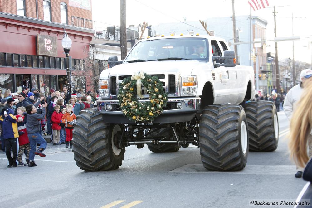 37th Annual Mayors Christmas Parade 2009\nPhotography by: Buckleman Photography\nall images ©2009 Buckleman Photography\nThe images displayed here are of low resolution;\nReprints available,  please contact us: \ngerard@bucklemanphotography.com\n410.608.7990\nbucklemanphotography.com\n_3412.CR2