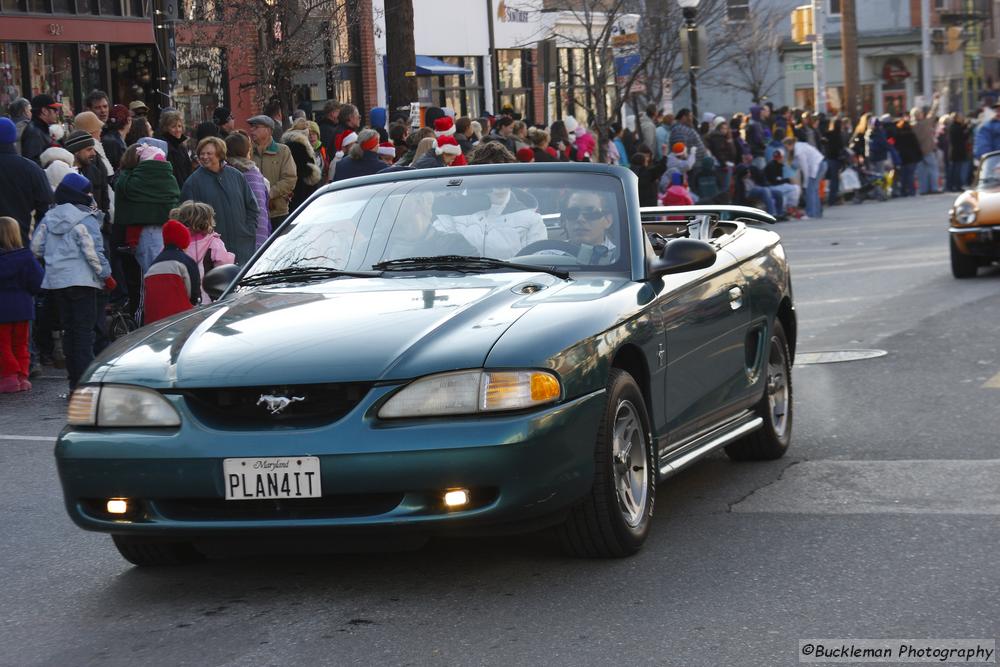 37th Annual Mayors Christmas Parade 2009\nPhotography by: Buckleman Photography\nall images ©2009 Buckleman Photography\nThe images displayed here are of low resolution;\nReprints available,  please contact us: \ngerard@bucklemanphotography.com\n410.608.7990\nbucklemanphotography.com\n_3443.CR2