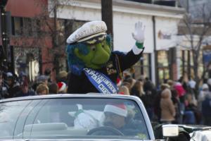 37th Annual Mayors Christmas Parade 2009\nPhotography by: Buckleman Photography\nall images ©2009 Buckleman Photography\nThe images displayed here are of low resolution;\nReprints available,  please contact us: \ngerard@bucklemanphotography.com\n410.608.7990\nbucklemanphotography.com\n_3488.CR2