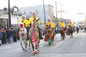 37th Annual Mayors Christmas Parade 2009\nPhotography by: Buckleman Photography\nall images ©2009 Buckleman Photography\nThe images displayed here are of low resolution;\nReprints available,  please contact us: \ngerard@bucklemanphotography.com\n410.608.7990\nbucklemanphotography.com\n_3506.CR2