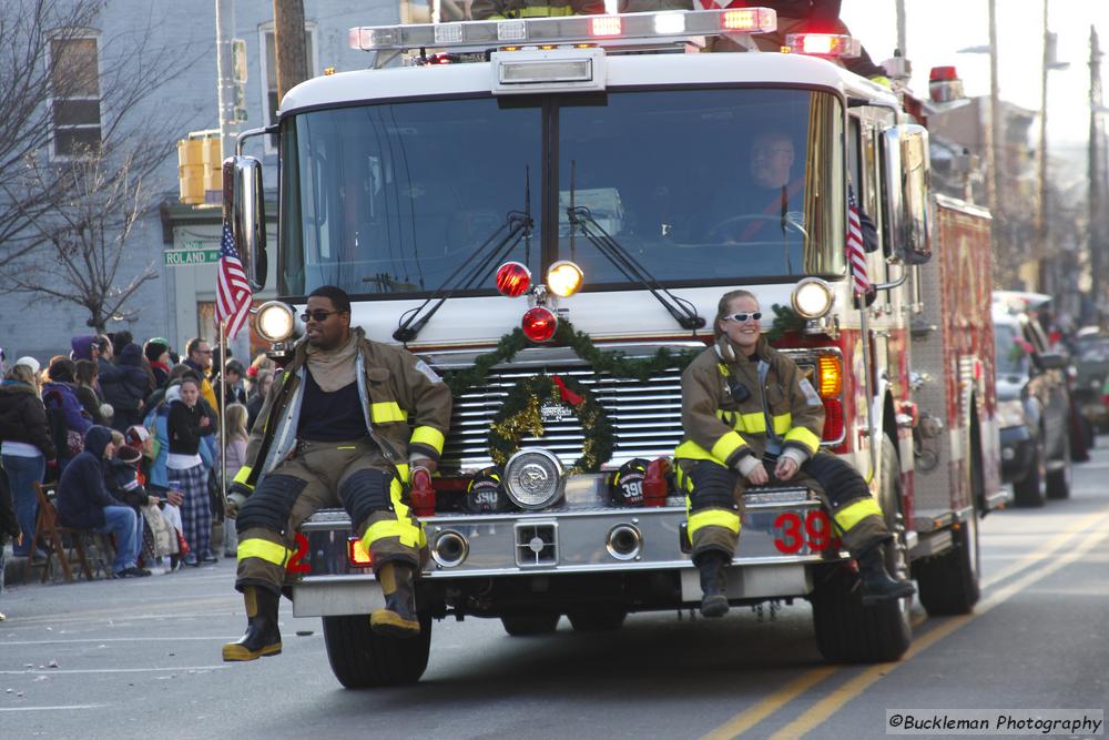 37th Annual Mayors Christmas Parade 2009\nPhotography by: Buckleman Photography\nall images ©2009 Buckleman Photography\nThe images displayed here are of low resolution;\nReprints available,  please contact us: \ngerard@bucklemanphotography.com\n410.608.7990\nbucklemanphotography.com\n_3515.CR2