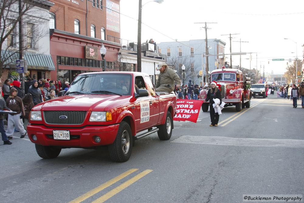 37th Annual Mayors Christmas Parade 2009\nPhotography by: Buckleman Photography\nall images ©2009 Buckleman Photography\nThe images displayed here are of low resolution;\nReprints available,  please contact us: \ngerard@bucklemanphotography.com\n410.608.7990\nbucklemanphotography.com\n_3524.CR2