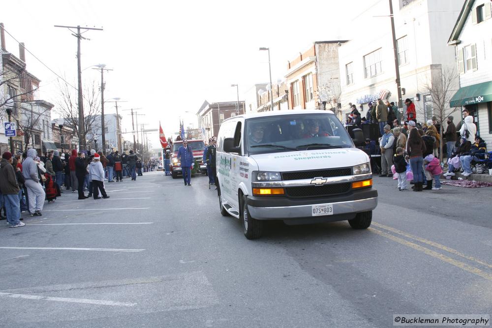 37th Annual Mayors Christmas Parade 2009\nPhotography by: Buckleman Photography\nall images ©2009 Buckleman Photography\nThe images displayed here are of low resolution;\nReprints available,  please contact us: \ngerard@bucklemanphotography.com\n410.608.7990\nbucklemanphotography.com\n1350.CR2