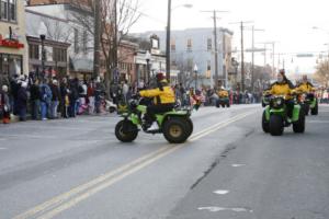 37th Annual Mayors Christmas Parade 2009\nPhotography by: Buckleman Photography\nall images ©2009 Buckleman Photography\nThe images displayed here are of low resolution;\nReprints available,  please contact us: \ngerard@bucklemanphotography.com\n410.608.7990\nbucklemanphotography.com\n1383.CR2