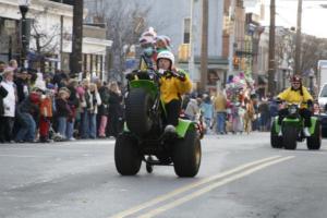 37th Annual Mayors Christmas Parade 2009\nPhotography by: Buckleman Photography\nall images ©2009 Buckleman Photography\nThe images displayed here are of low resolution;\nReprints available,  please contact us: \ngerard@bucklemanphotography.com\n410.608.7990\nbucklemanphotography.com\n1388.CR2