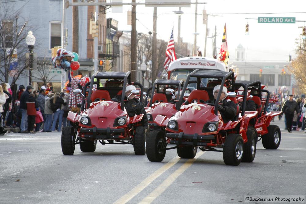 37th Annual Mayors Christmas Parade 2009\nPhotography by: Buckleman Photography\nall images ©2009 Buckleman Photography\nThe images displayed here are of low resolution;\nReprints available,  please contact us: \ngerard@bucklemanphotography.com\n410.608.7990\nbucklemanphotography.com\n1396.CR2