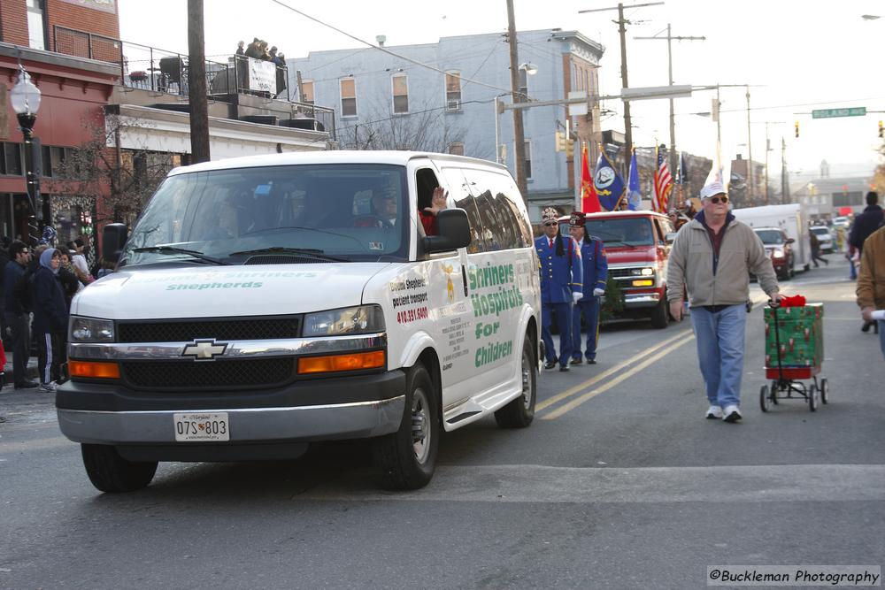 37th Annual Mayors Christmas Parade 2009\nPhotography by: Buckleman Photography\nall images ©2009 Buckleman Photography\nThe images displayed here are of low resolution;\nReprints available,  please contact us: \ngerard@bucklemanphotography.com\n410.608.7990\nbucklemanphotography.com\n3535.CR2