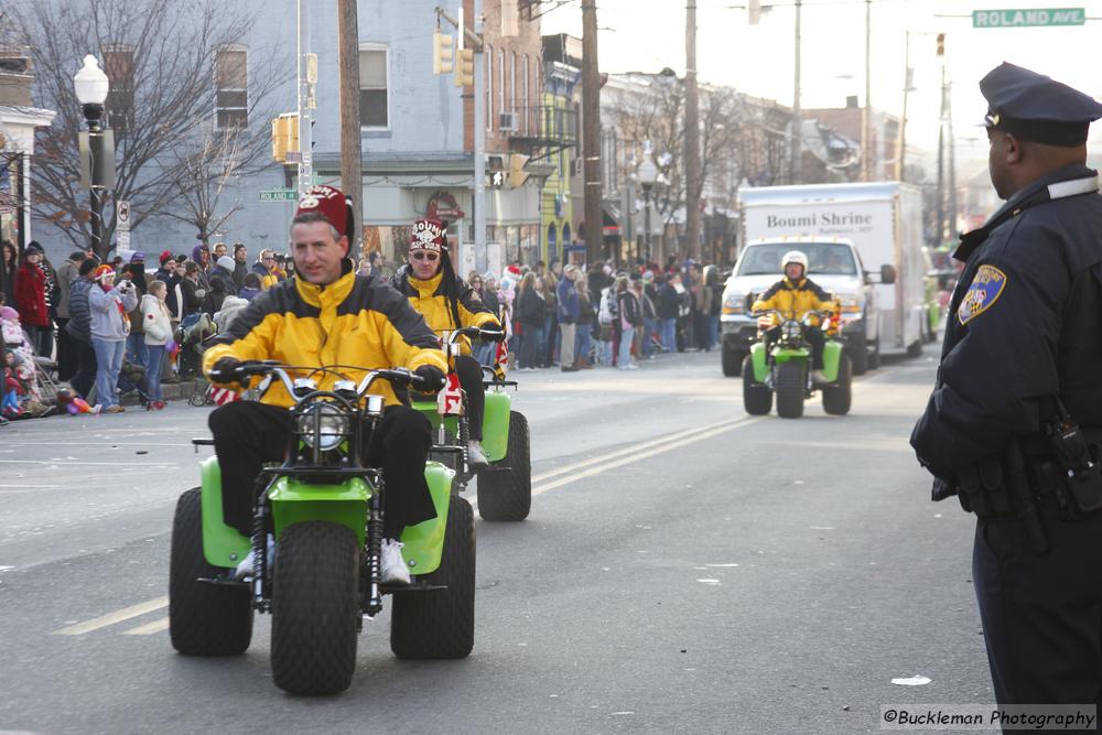 37th Annual Mayors Christmas Parade 2009\nPhotography by: Buckleman Photography\nall images ©2009 Buckleman Photography\nThe images displayed here are of low resolution;\nReprints available,  please contact us: \ngerard@bucklemanphotography.com\n410.608.7990\nbucklemanphotography.com\n3570.CR2