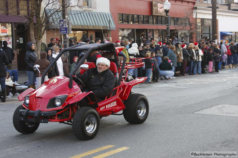 37th Annual Mayors Christmas Parade 2009\nPhotography by: Buckleman Photography\nall images ©2009 Buckleman Photography\nThe images displayed here are of low resolution;\nReprints available,  please contact us: \ngerard@bucklemanphotography.com\n410.608.7990\nbucklemanphotography.com\n3572.CR2