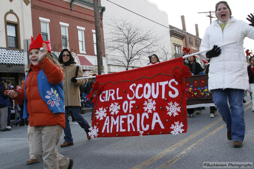 37th Annual Mayors Christmas Parade 2009\nPhotography by: Buckleman Photography\nall images ©2009 Buckleman Photography\nThe images displayed here are of low resolution;\nReprints available,  please contact us: \ngerard@bucklemanphotography.com\n410.608.7990\nbucklemanphotography.com\n1501.CR2