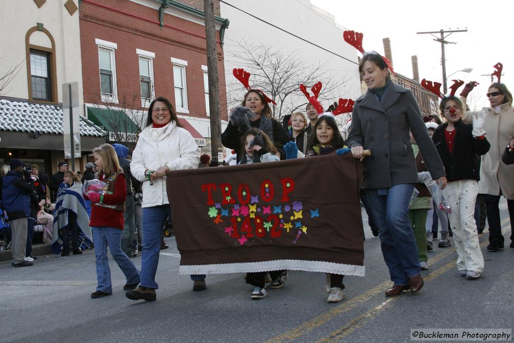 37th Annual Mayors Christmas Parade 2009\nPhotography by: Buckleman Photography\nall images ©2009 Buckleman Photography\nThe images displayed here are of low resolution;\nReprints available,  please contact us: \ngerard@bucklemanphotography.com\n410.608.7990\nbucklemanphotography.com\n1502.CR2