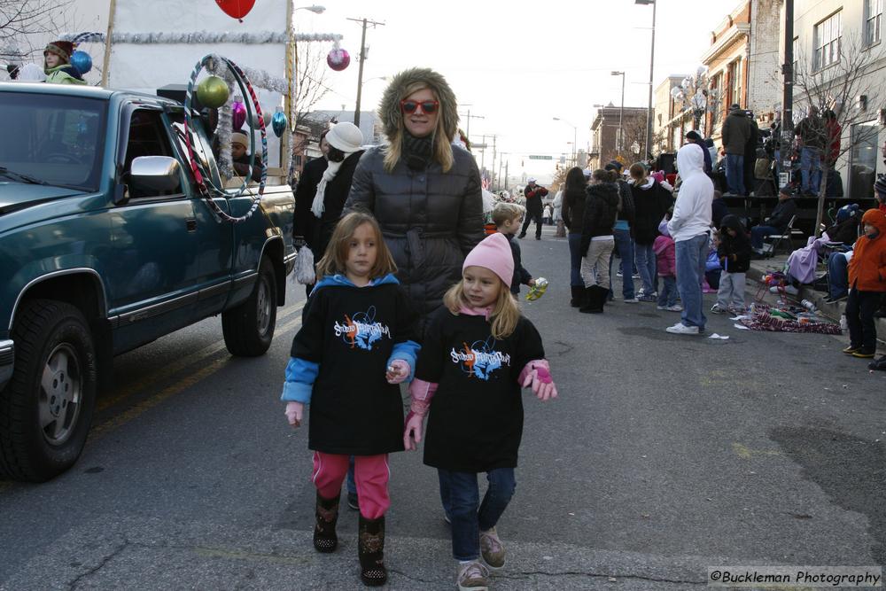 37th Annual Mayors Christmas Parade 2009\nPhotography by: Buckleman Photography\nall images ©2009 Buckleman Photography\nThe images displayed here are of low resolution;\nReprints available,  please contact us: \ngerard@bucklemanphotography.com\n410.608.7990\nbucklemanphotography.com\n1581.CR2