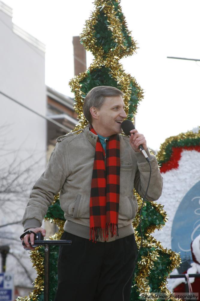 37th Annual Mayors Christmas Parade 2009\nPhotography by: Buckleman Photography\nall images ©2009 Buckleman Photography\nThe images displayed here are of low resolution;\nReprints available,  please contact us: \ngerard@bucklemanphotography.com\n410.608.7990\nbucklemanphotography.com\n1586.CR2