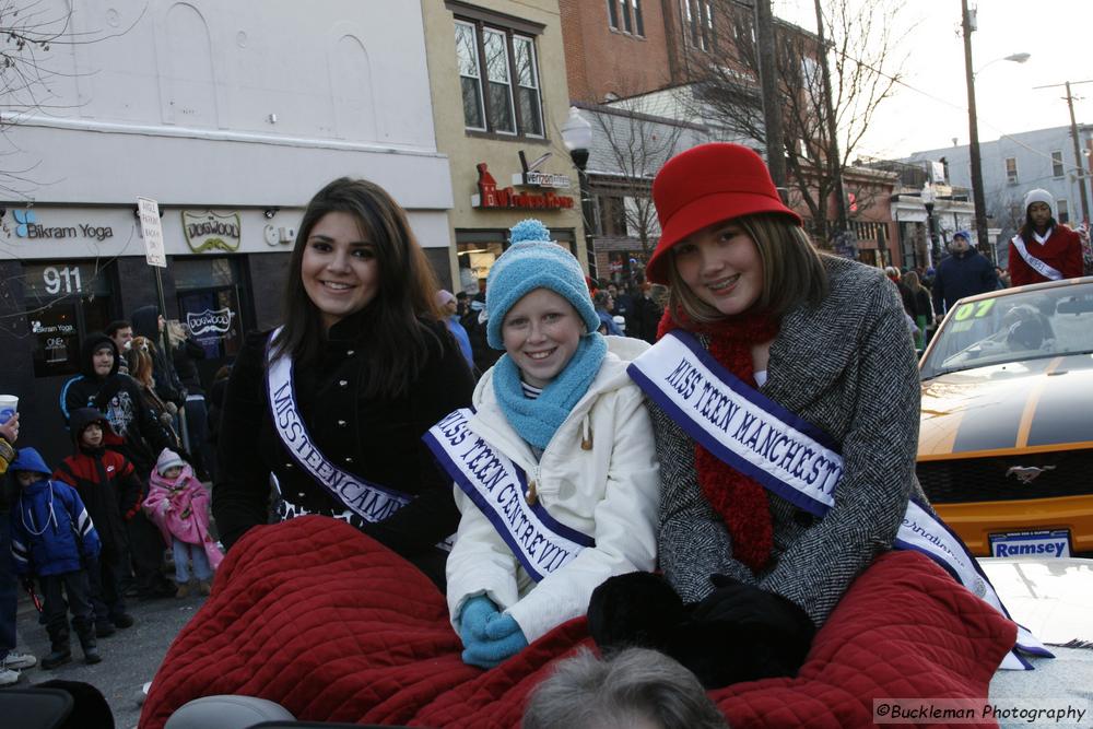 37th Annual Mayors Christmas Parade 2009\nPhotography by: Buckleman Photography\nall images ©2009 Buckleman Photography\nThe images displayed here are of low resolution;\nReprints available,  please contact us: \ngerard@bucklemanphotography.com\n410.608.7990\nbucklemanphotography.com\n1637.CR2