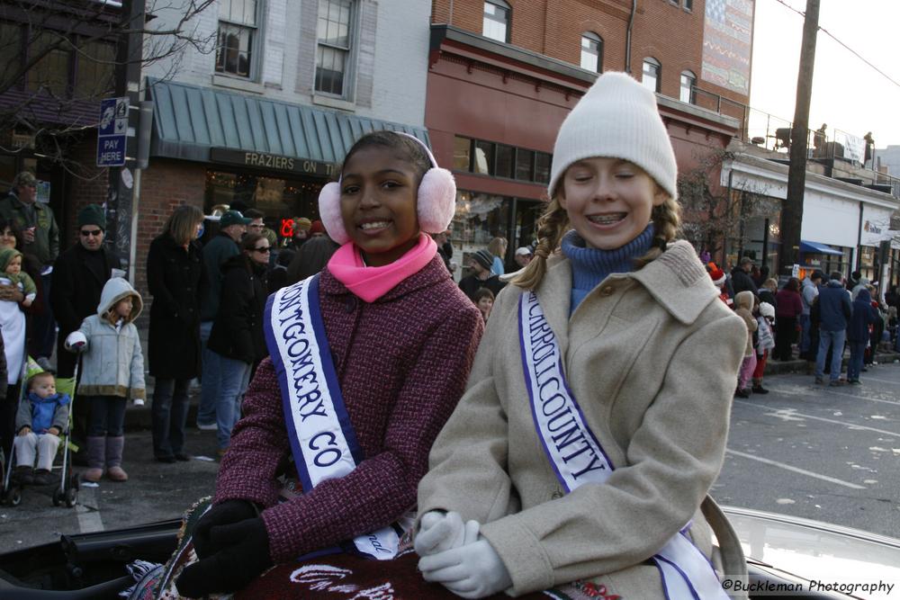 37th Annual Mayors Christmas Parade 2009\nPhotography by: Buckleman Photography\nall images ©2009 Buckleman Photography\nThe images displayed here are of low resolution;\nReprints available,  please contact us: \ngerard@bucklemanphotography.com\n410.608.7990\nbucklemanphotography.com\n1641.CR2