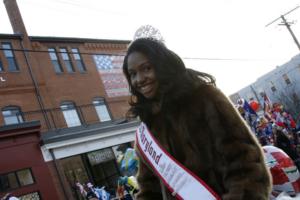 37th Annual Mayors Christmas Parade 2009\nPhotography by: Buckleman Photography\nall images ©2009 Buckleman Photography\nThe images displayed here are of low resolution;\nReprints available,  please contact us: \ngerard@bucklemanphotography.com\n410.608.7990\nbucklemanphotography.com\n1643.CR2