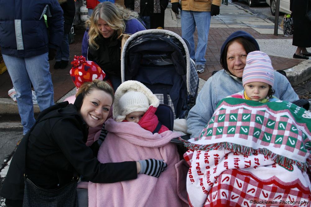 37th Annual Mayors Christmas Parade 2009\nPhotography by: Buckleman Photography\nall images ©2009 Buckleman Photography\nThe images displayed here are of low resolution;\nReprints available,  please contact us: \ngerard@bucklemanphotography.com\n410.608.7990\nbucklemanphotography.com\n1645.CR2