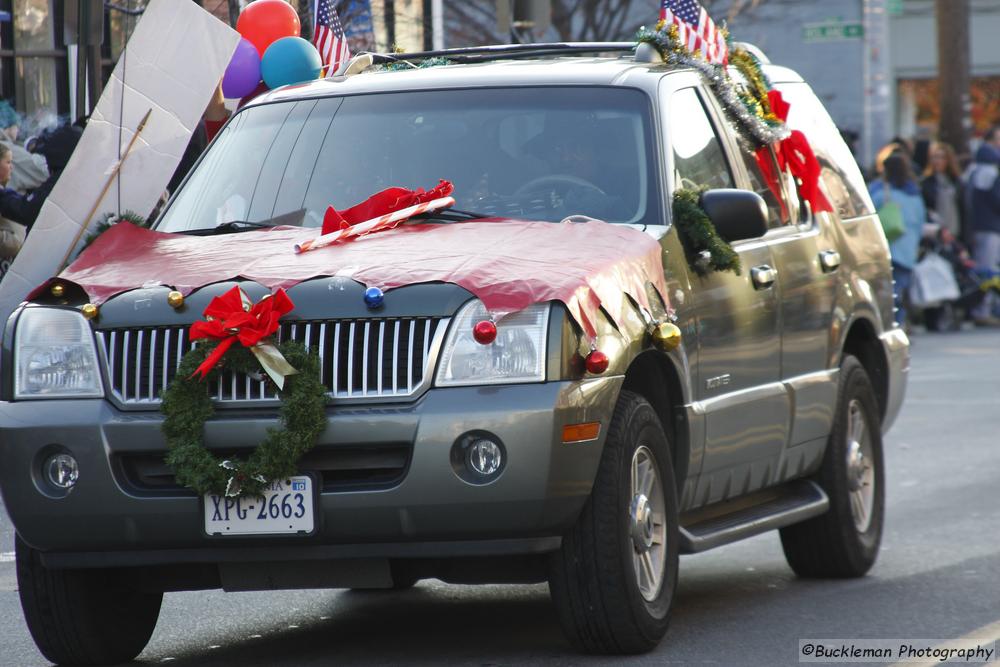 37th Annual Mayors Christmas Parade 2009\nPhotography by: Buckleman Photography\nall images ©2009 Buckleman Photography\nThe images displayed here are of low resolution;\nReprints available,  please contact us: \ngerard@bucklemanphotography.com\n410.608.7990\nbucklemanphotography.com\n3606.CR2