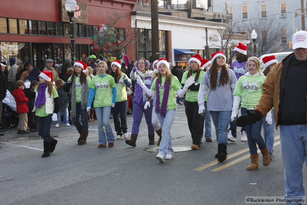 37th Annual Mayors Christmas Parade 2009\nPhotography by: Buckleman Photography\nall images ©2009 Buckleman Photography\nThe images displayed here are of low resolution;\nReprints available,  please contact us: \ngerard@bucklemanphotography.com\n410.608.7990\nbucklemanphotography.com\n3621.CR2