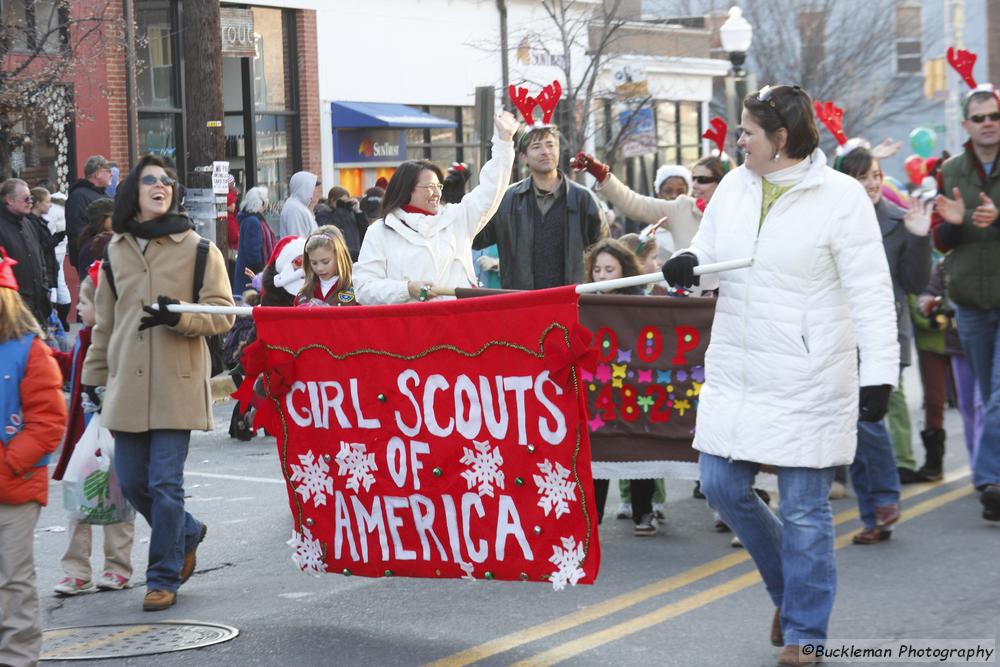 37th Annual Mayors Christmas Parade 2009\nPhotography by: Buckleman Photography\nall images ©2009 Buckleman Photography\nThe images displayed here are of low resolution;\nReprints available,  please contact us: \ngerard@bucklemanphotography.com\n410.608.7990\nbucklemanphotography.com\n3649.CR2