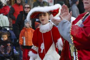 37th Annual Mayors Christmas Parade 2009\nPhotography by: Buckleman Photography\nall images ©2009 Buckleman Photography\nThe images displayed here are of low resolution;\nReprints available,  please contact us: \ngerard@bucklemanphotography.com\n410.608.7990\nbucklemanphotography.com\n3705.CR2