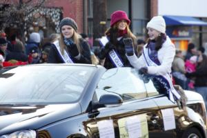 37th Annual Mayors Christmas Parade 2009\nPhotography by: Buckleman Photography\nall images ©2009 Buckleman Photography\nThe images displayed here are of low resolution;\nReprints available,  please contact us: \ngerard@bucklemanphotography.com\n410.608.7990\nbucklemanphotography.com\n3743.CR2