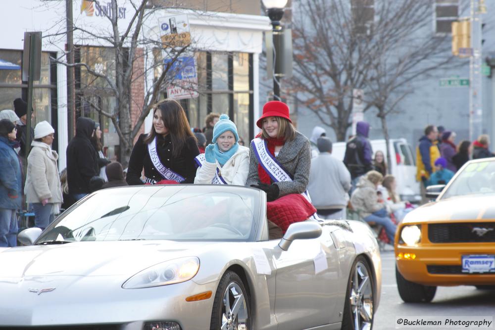 37th Annual Mayors Christmas Parade 2009\nPhotography by: Buckleman Photography\nall images ©2009 Buckleman Photography\nThe images displayed here are of low resolution;\nReprints available,  please contact us: \ngerard@bucklemanphotography.com\n410.608.7990\nbucklemanphotography.com\n3744.CR2