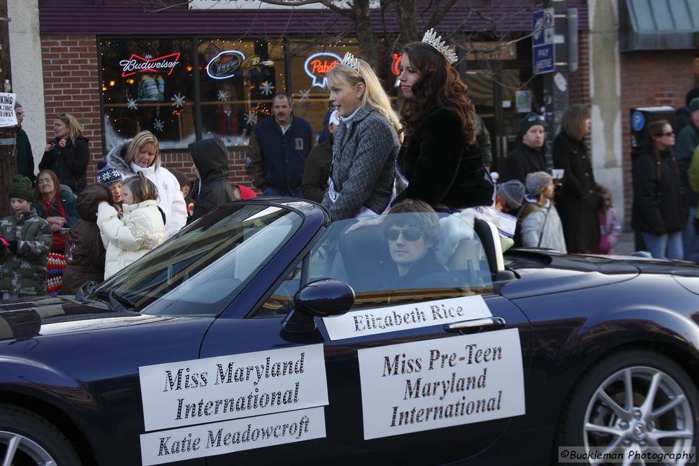 37th Annual Mayors Christmas Parade 2009\nPhotography by: Buckleman Photography\nall images ©2009 Buckleman Photography\nThe images displayed here are of low resolution;\nReprints available,  please contact us: \ngerard@bucklemanphotography.com\n410.608.7990\nbucklemanphotography.com\n3746.CR2