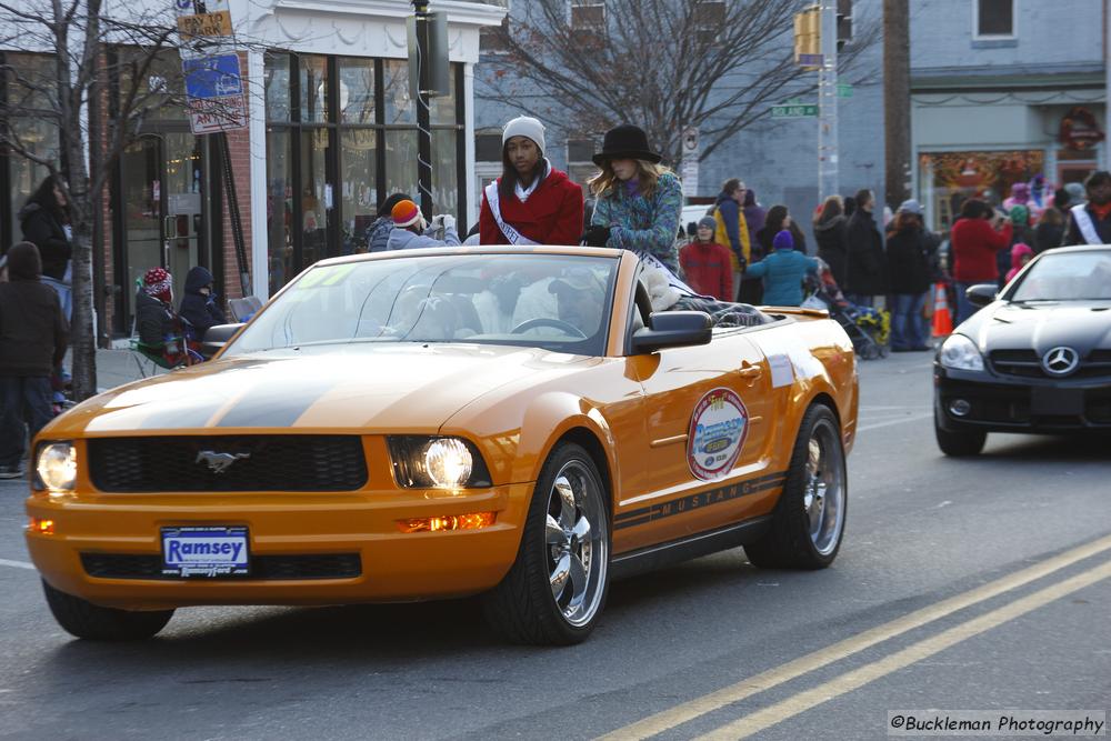 37th Annual Mayors Christmas Parade 2009\nPhotography by: Buckleman Photography\nall images ©2009 Buckleman Photography\nThe images displayed here are of low resolution;\nReprints available,  please contact us: \ngerard@bucklemanphotography.com\n410.608.7990\nbucklemanphotography.com\n3751.CR2