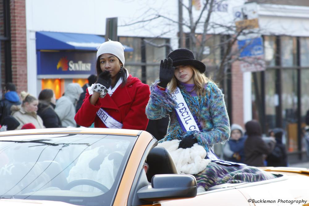 37th Annual Mayors Christmas Parade 2009\nPhotography by: Buckleman Photography\nall images ©2009 Buckleman Photography\nThe images displayed here are of low resolution;\nReprints available,  please contact us: \ngerard@bucklemanphotography.com\n410.608.7990\nbucklemanphotography.com\n3752.CR2