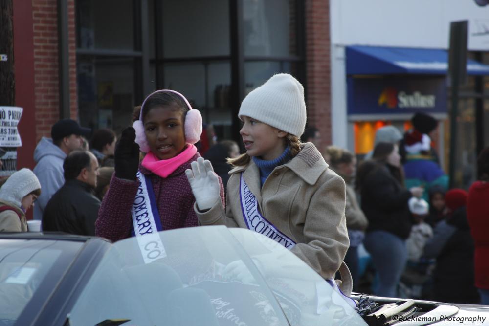 37th Annual Mayors Christmas Parade 2009\nPhotography by: Buckleman Photography\nall images ©2009 Buckleman Photography\nThe images displayed here are of low resolution;\nReprints available,  please contact us: \ngerard@bucklemanphotography.com\n410.608.7990\nbucklemanphotography.com\n3757.CR2